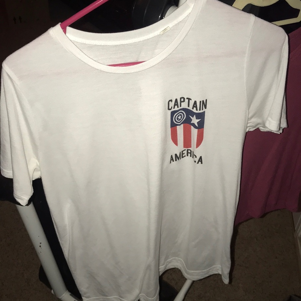 white graphic tee
